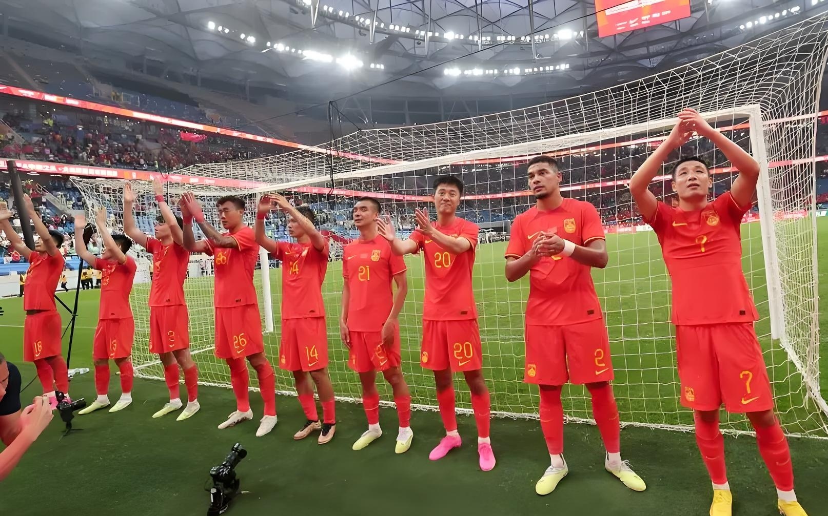 新标题：友谊赛揭晓：中国队与日本队对决胜负已定的简单介绍