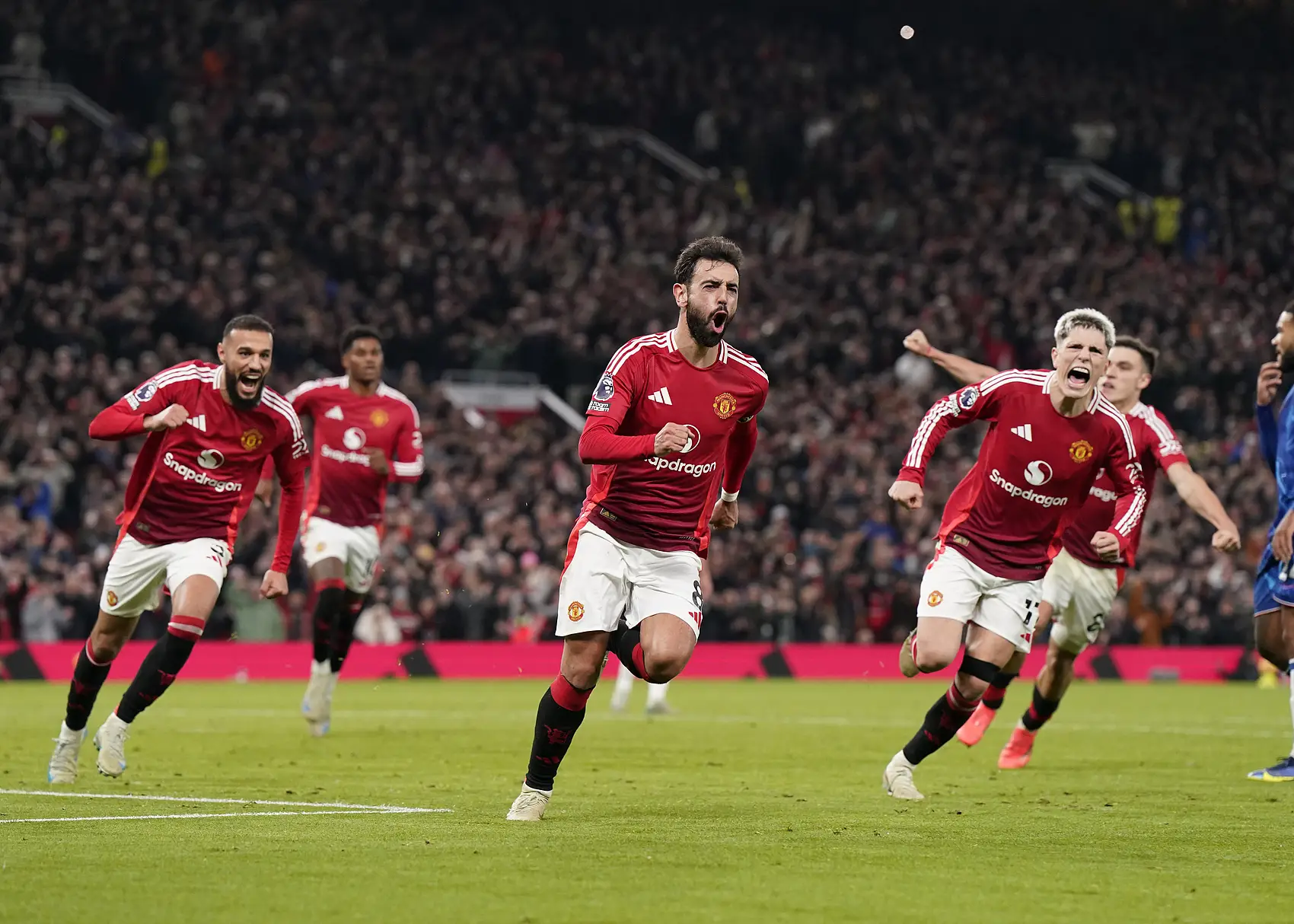 关于罗马客场-逼平AC米兰，双方平分秋色的信息